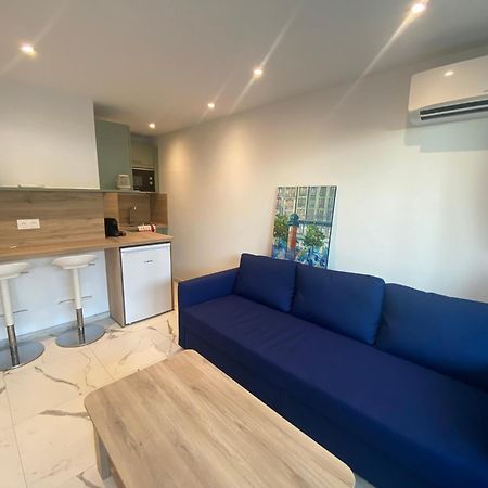 Appartement Face Mer Et Port Santa Lucia Climatise Et Wifi Сен-Рафаель Екстер'єр фото