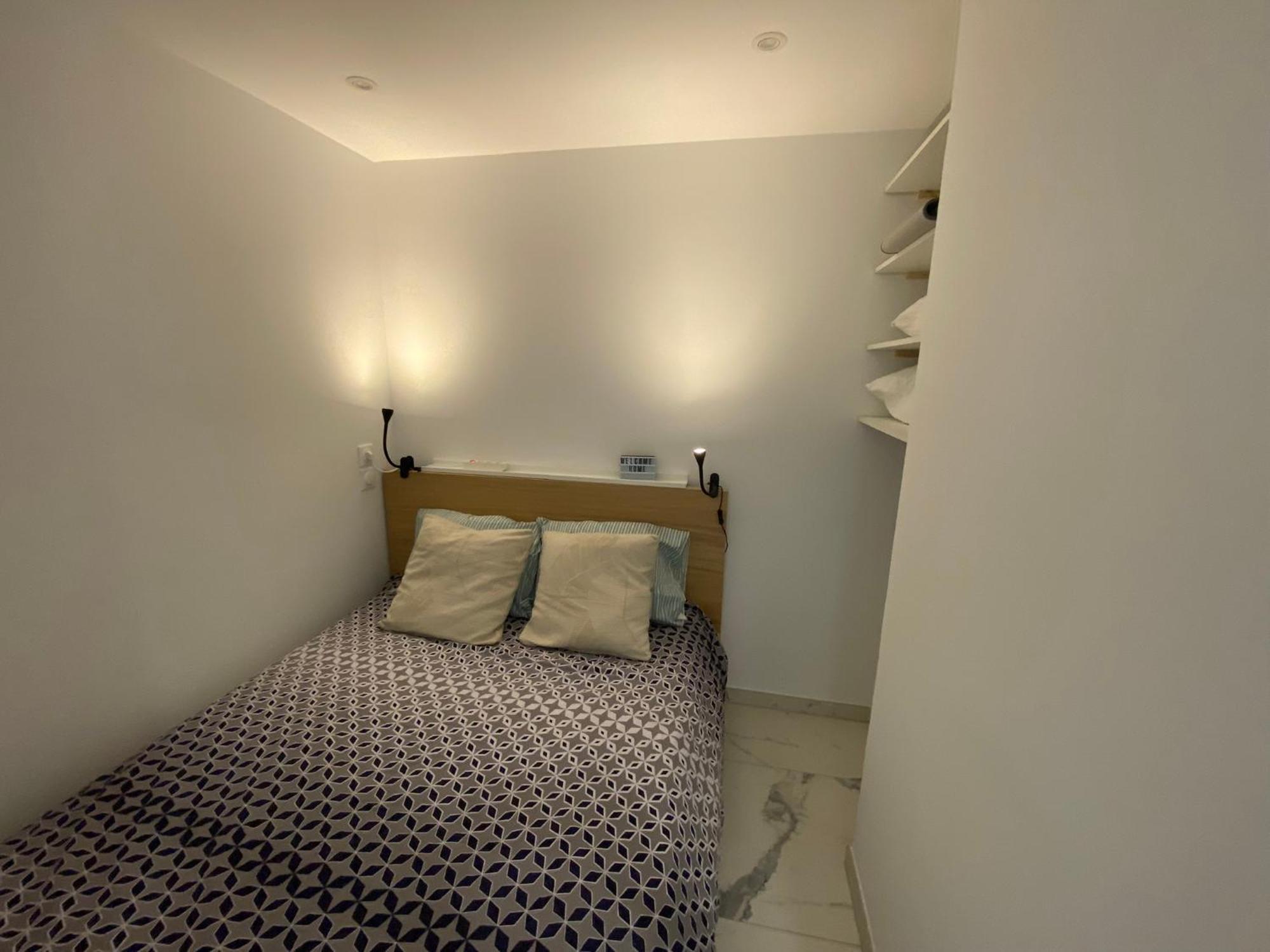 Appartement Face Mer Et Port Santa Lucia Climatise Et Wifi Сен-Рафаель Екстер'єр фото