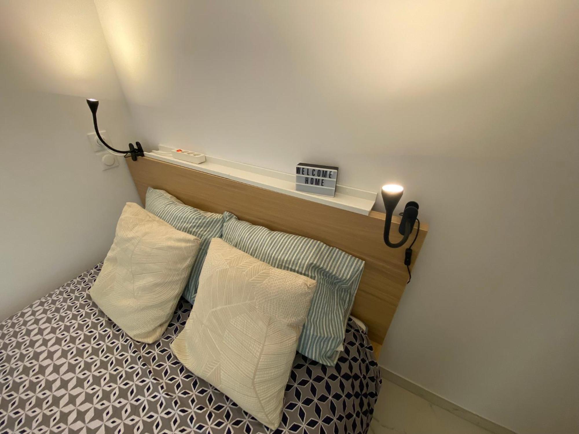 Appartement Face Mer Et Port Santa Lucia Climatise Et Wifi Сен-Рафаель Екстер'єр фото