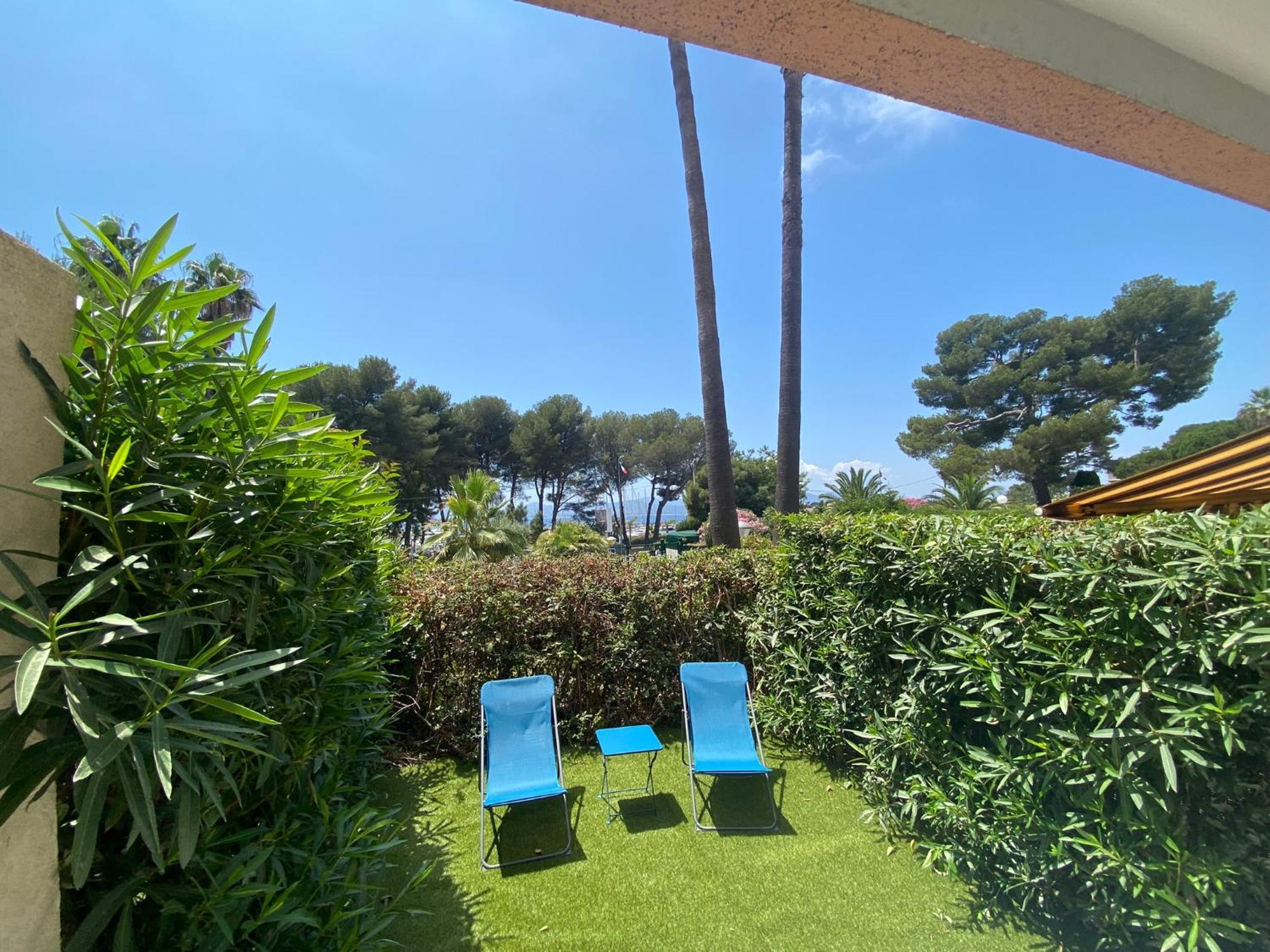 Appartement Face Mer Et Port Santa Lucia Climatise Et Wifi Сен-Рафаель Екстер'єр фото