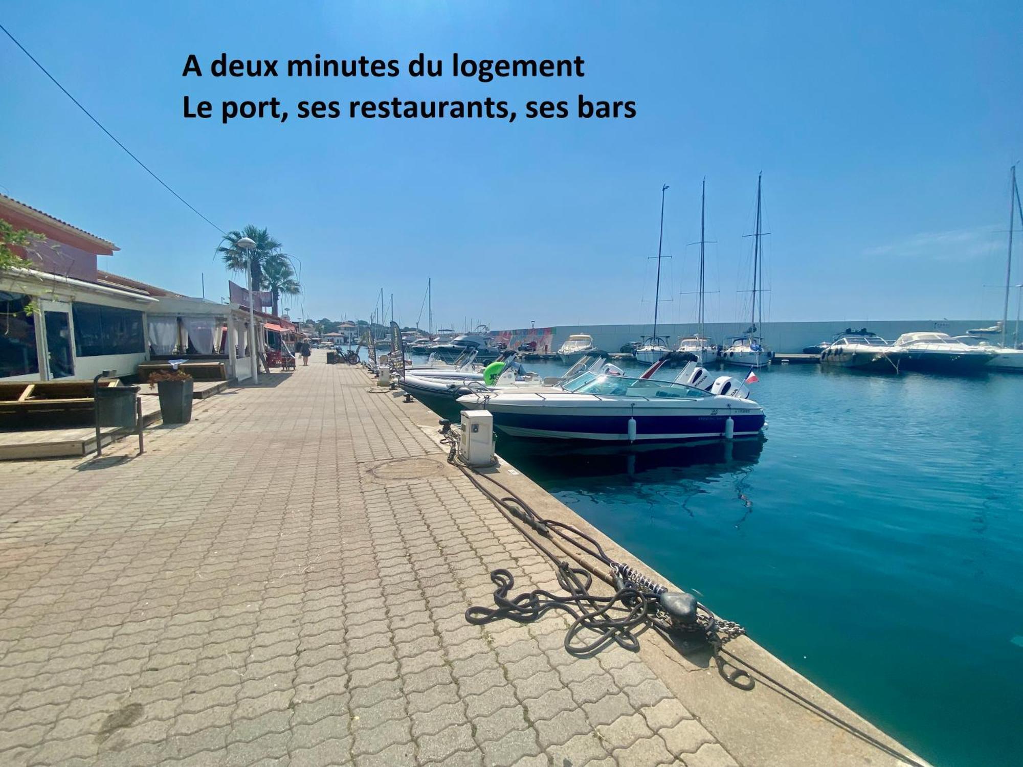 Appartement Face Mer Et Port Santa Lucia Climatise Et Wifi Сен-Рафаель Екстер'єр фото